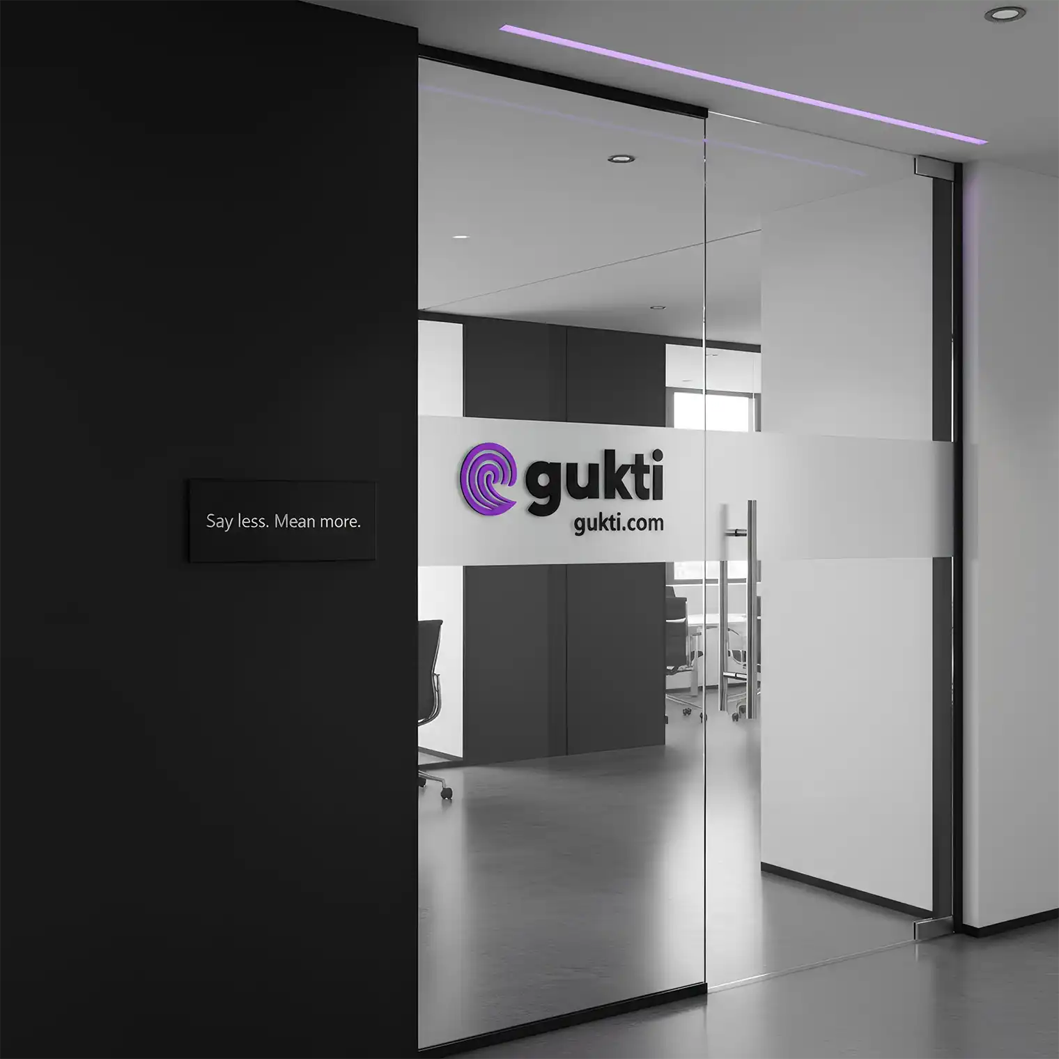 gukti_com-mockup-door