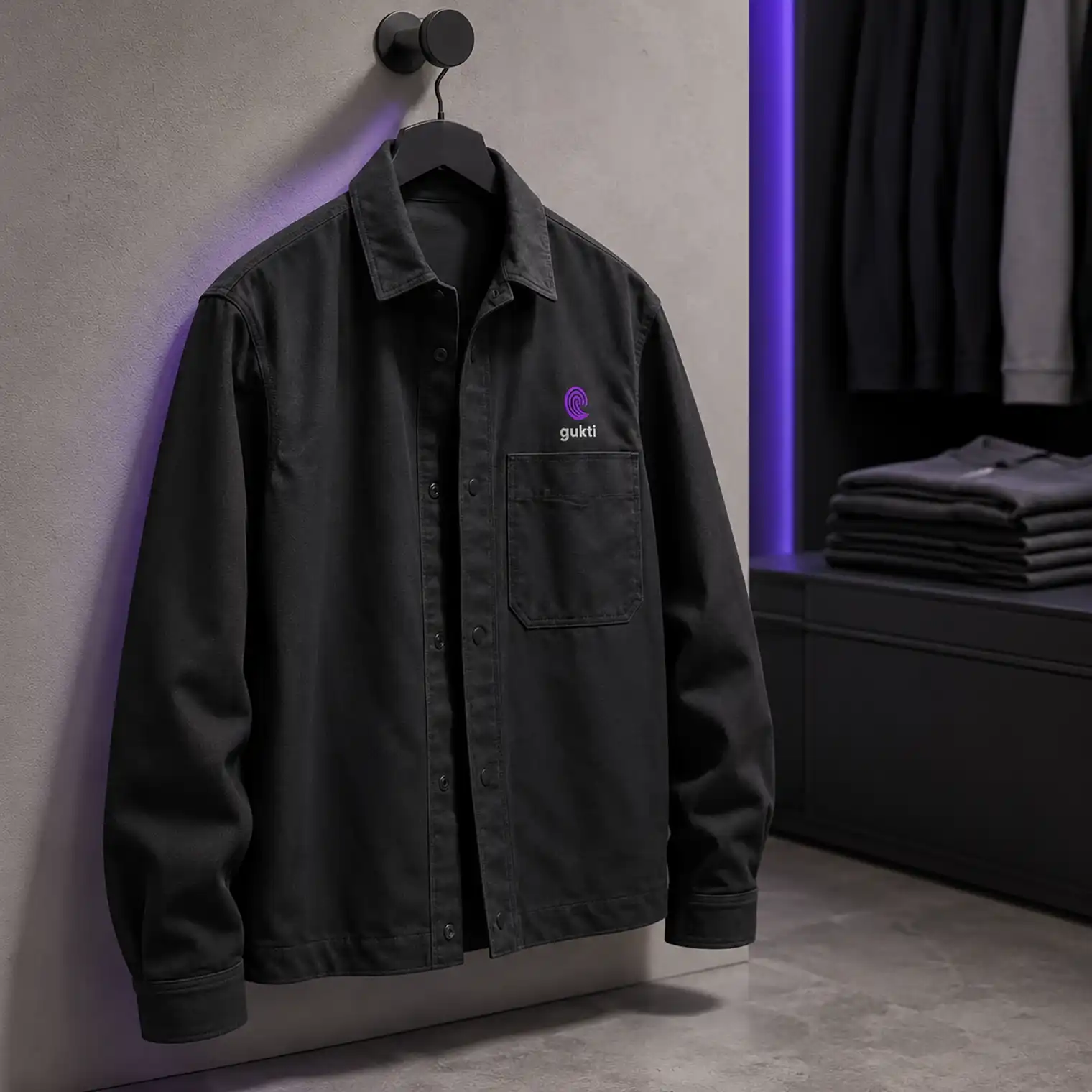 gukti_com-mockup-apparel