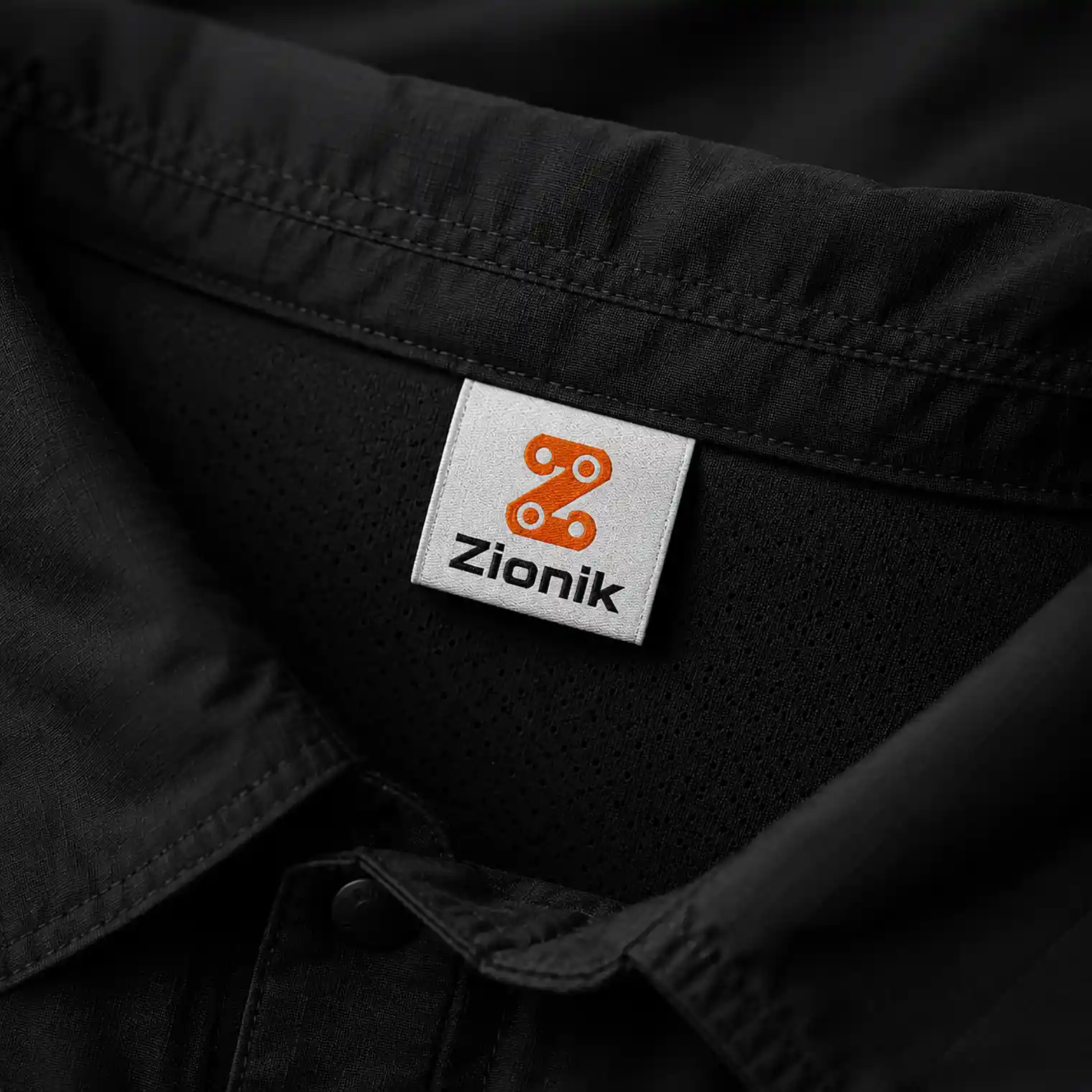 zionik_com-mockup-label
